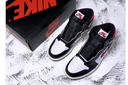 Hyperoad GYM JORDAN BLACK AIR WHITE RED 1 0812